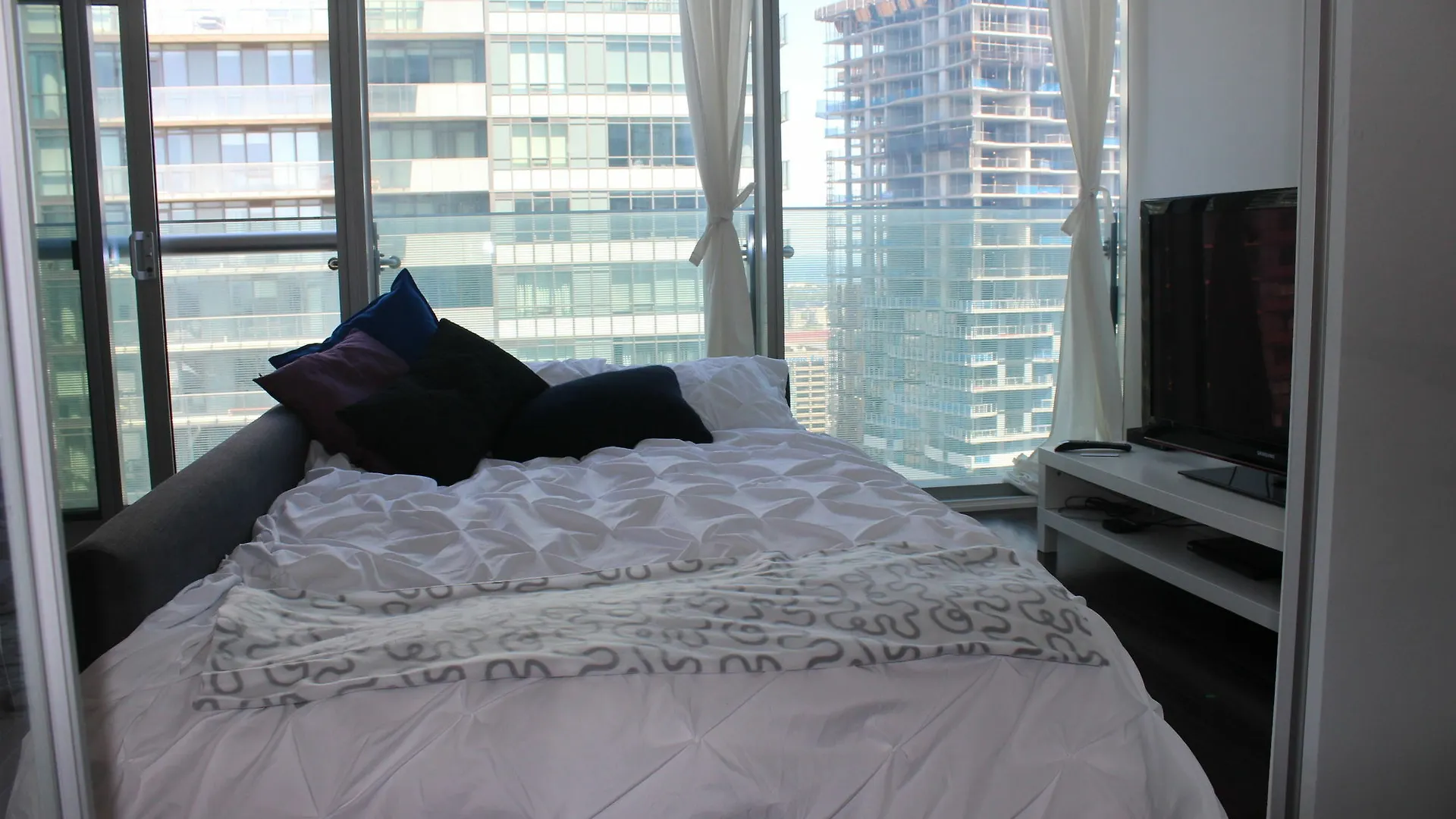 **** Hotel Eg Suites - Stunning Condo Toronto Kanada