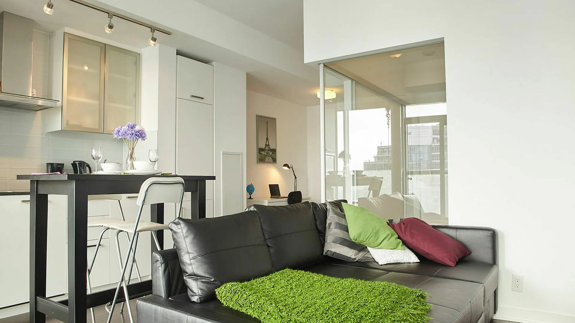 **** Hotel Eg Suites - Stunning Condo Toronto Kanada
