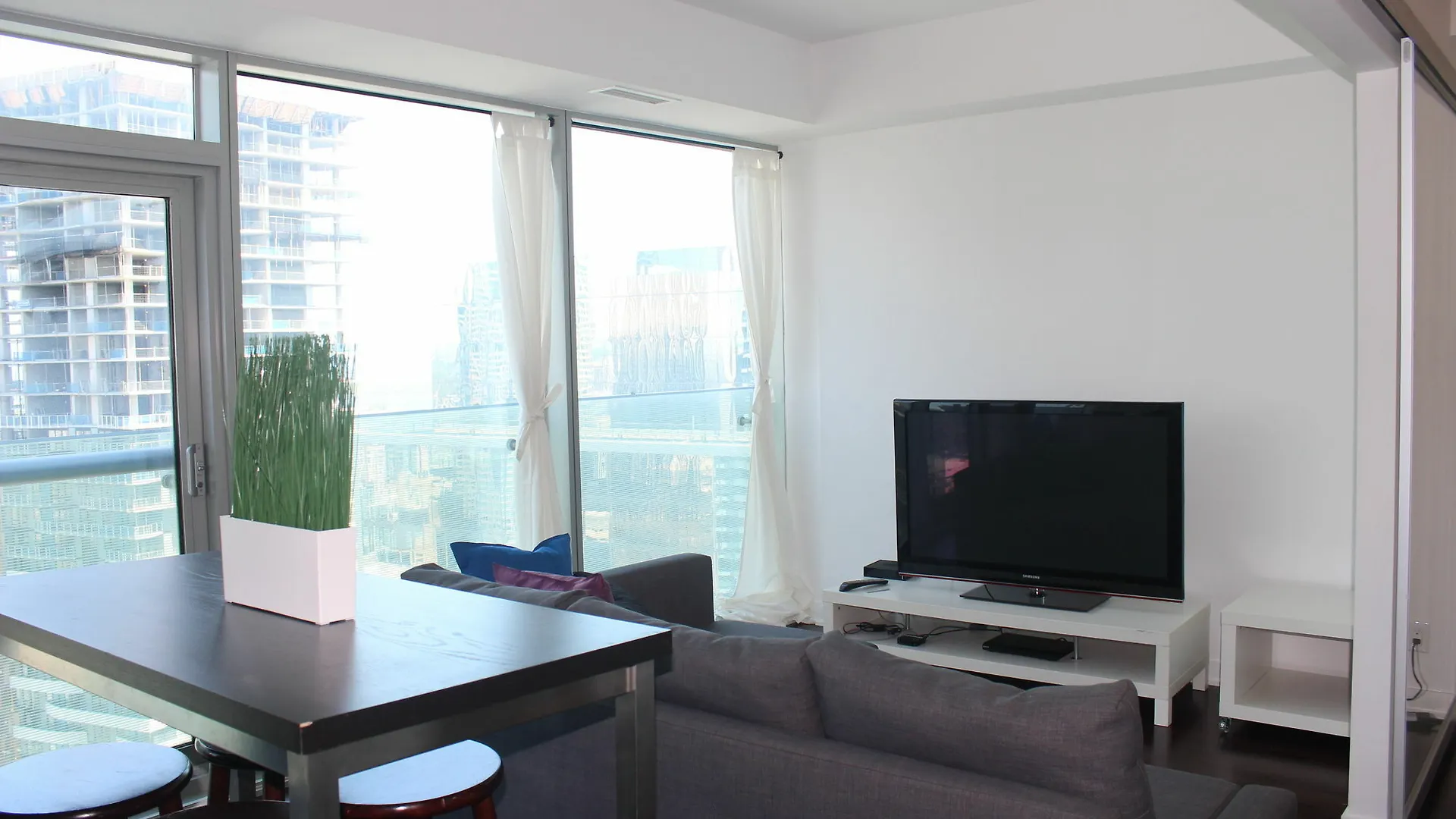Eg Suites - Stunning Condo Toronto Kanada